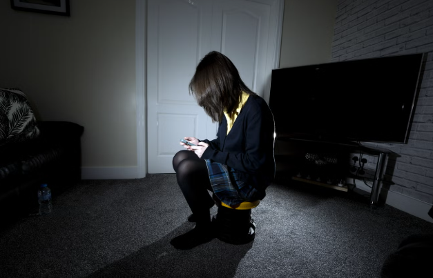 Girls with additional needs ‘at significant risk from social media algorithms’