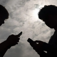 Call for UK-wide primary school smartphones ban