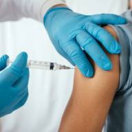 Meningitis B vaccine offered to all freshers after Kent outbreak