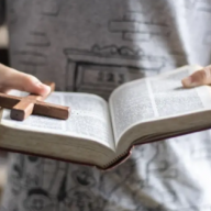 NI schools told to continue providing RE based on 'holy scriptures'