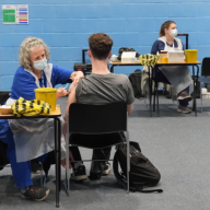 UK school leavers and new students to be offered meningitis B vaccine
